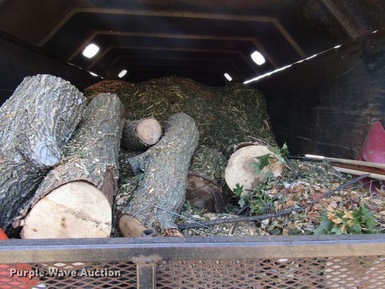 image for item DG1280 2000 International 4900 chipper truck