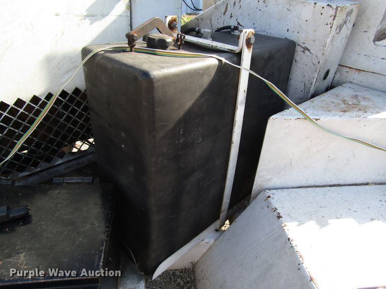 image for item DG1281 Bandit 200XP wood chipper