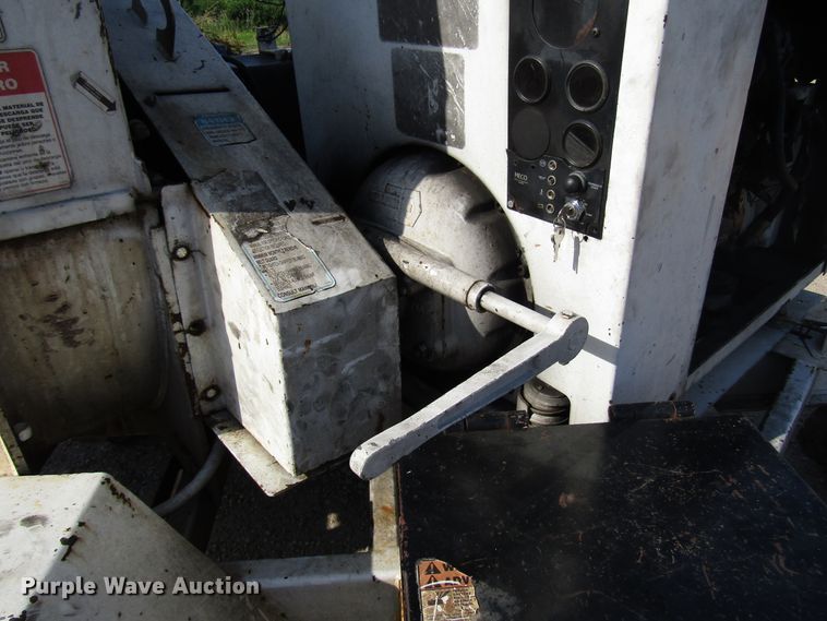 image for item DG1281 Bandit 200XP wood chipper