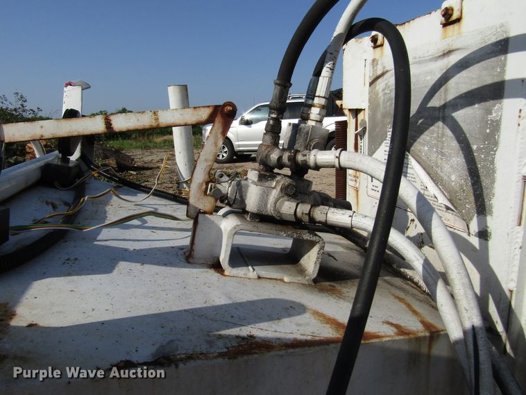 image for item DG1281 Bandit 200XP wood chipper