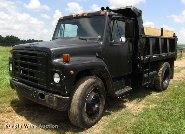 image for item DG1286 1979 International 1854 dump truck