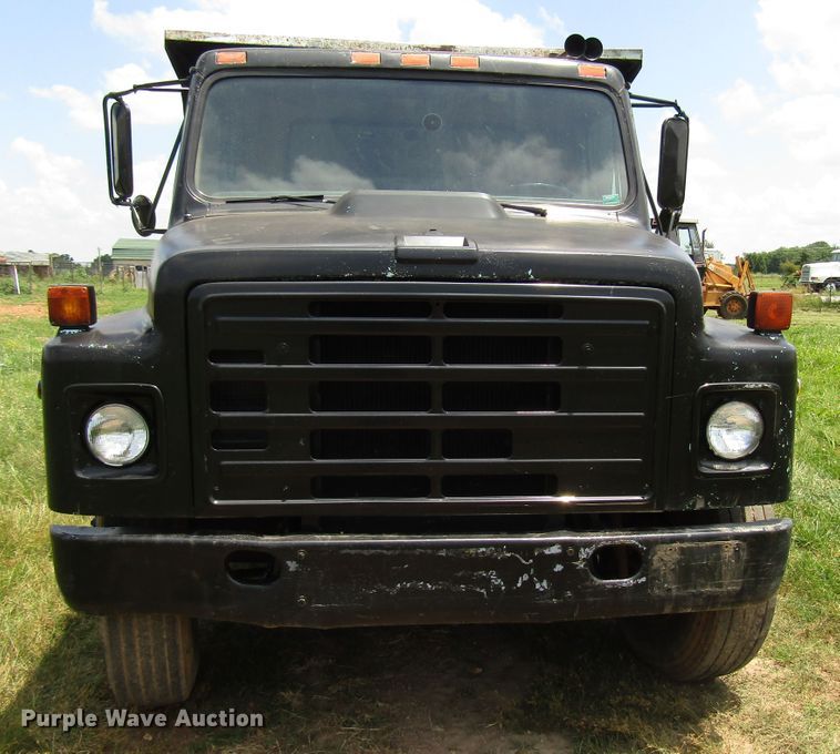 image for item DG1286 1979 International 1854 dump truck