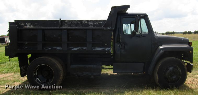 image for item DG1286 1979 International 1854 dump truck