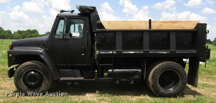 image for item DG1286 1979 International 1854 dump truck