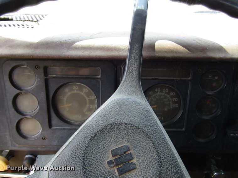 image for item DG1286 1979 International 1854 dump truck