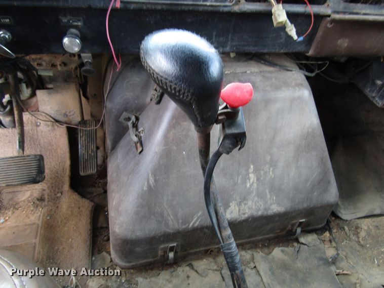 image for item DG1286 1979 International 1854 dump truck