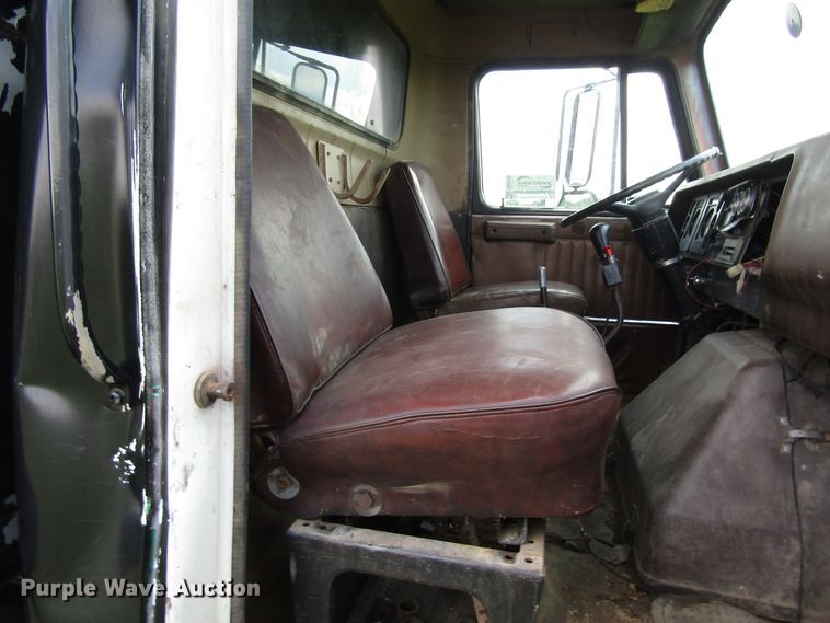 image for item DG1286 1979 International 1854 dump truck