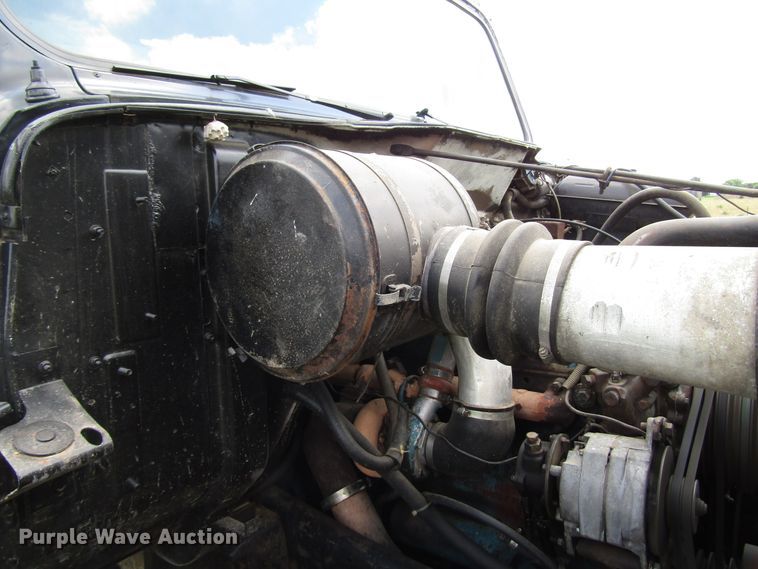 image for item DG1286 1979 International 1854 dump truck