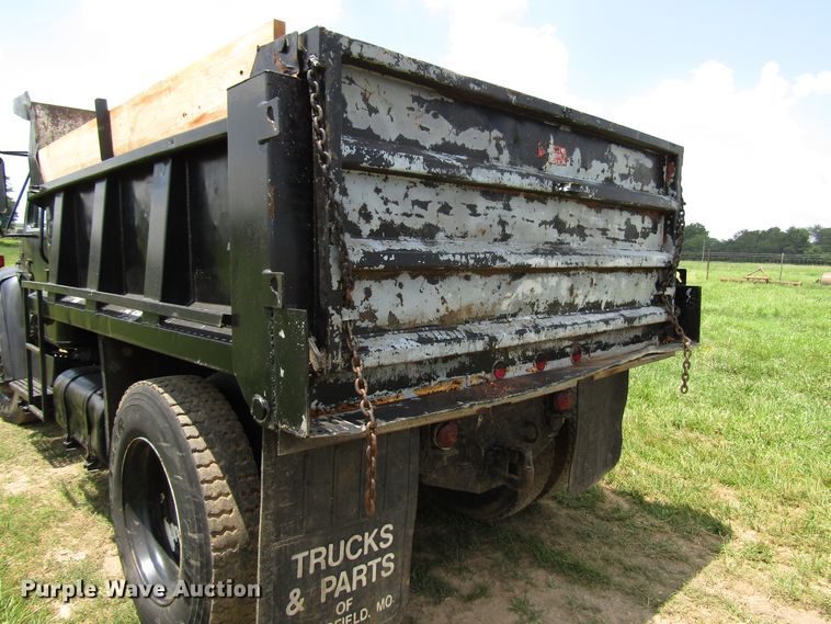 image for item DG1286 1979 International 1854 dump truck
