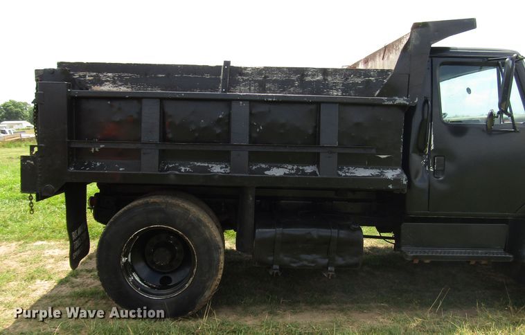 image for item DG1286 1979 International 1854 dump truck