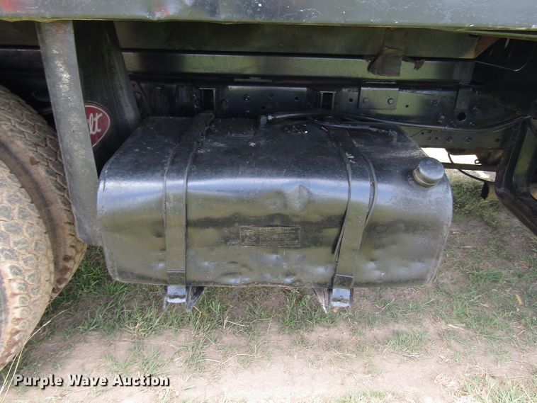 image for item DG1286 1979 International 1854 dump truck