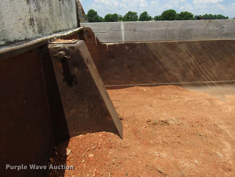 image for item DG1286 1979 International 1854 dump truck