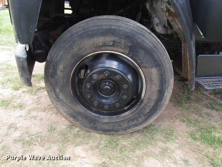 image for item DG1286 1979 International 1854 dump truck