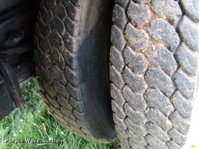 image for item DG1286 1979 International 1854 dump truck