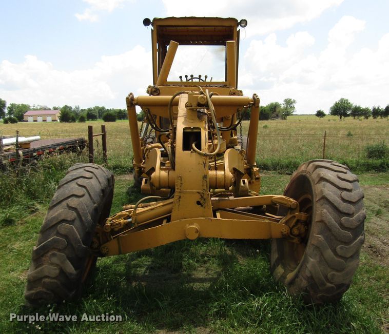 image for item DG1287 Huber motor grader