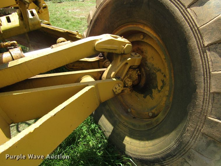 image for item DG1287 Huber motor grader