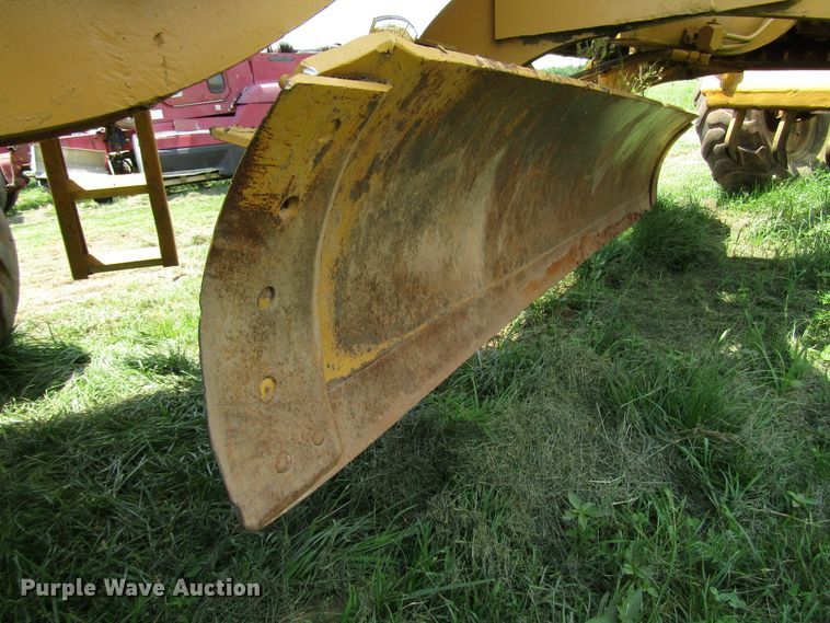 image for item DG1287 Huber motor grader