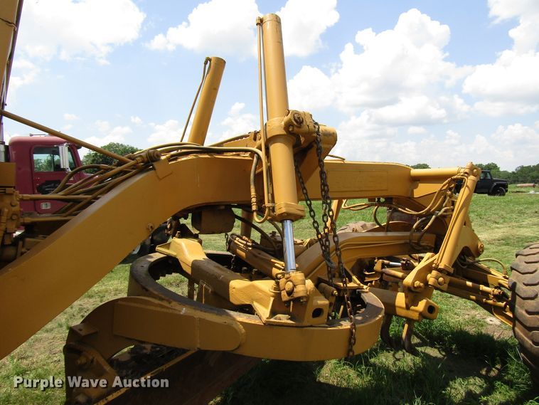 image for item DG1287 Huber motor grader