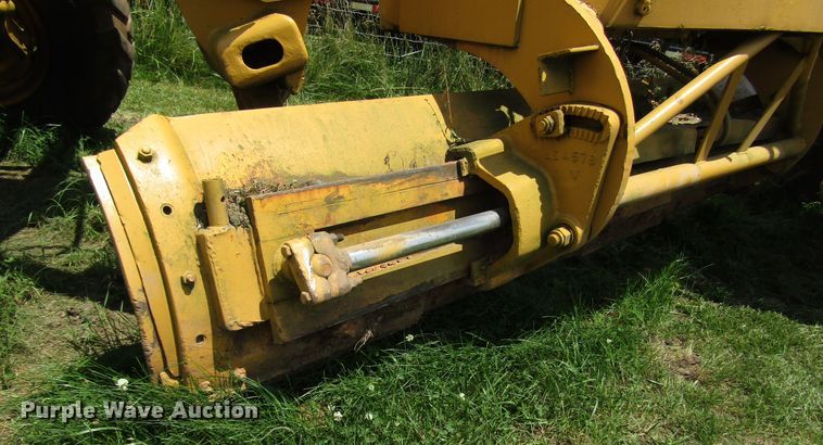 image for item DG1287 Huber motor grader