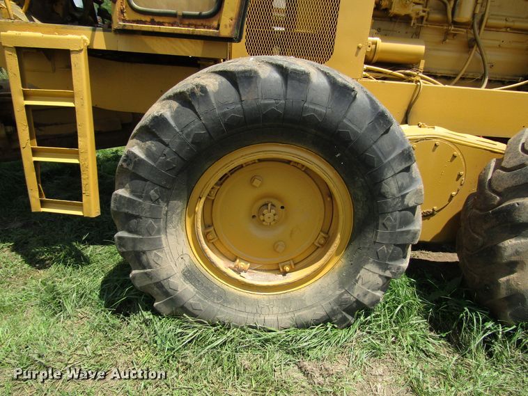 image for item DG1287 Huber motor grader