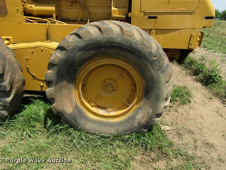 image for item DG1287 Huber motor grader