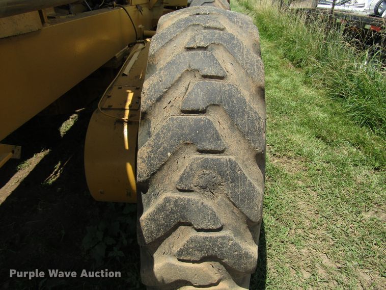 image for item DG1287 Huber motor grader