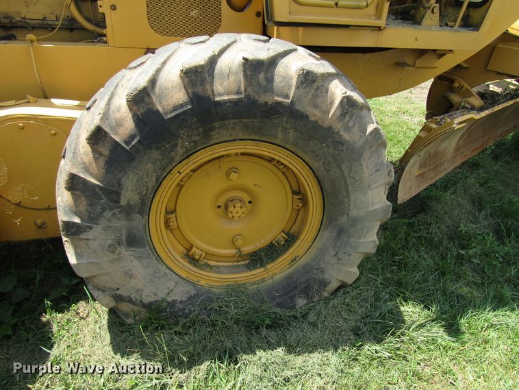 image for item DG1287 Huber motor grader