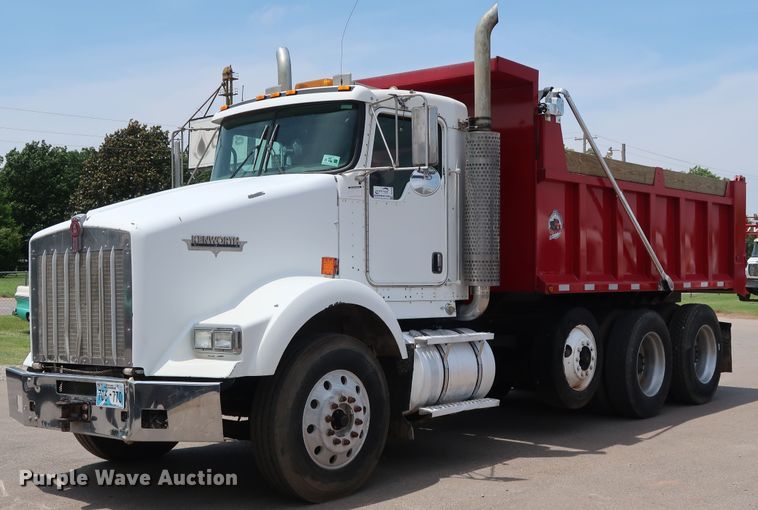 image for item DG3328 2007 Kenworth T800 dump truck