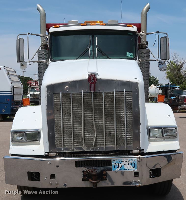 image for item DG3328 2007 Kenworth T800 dump truck