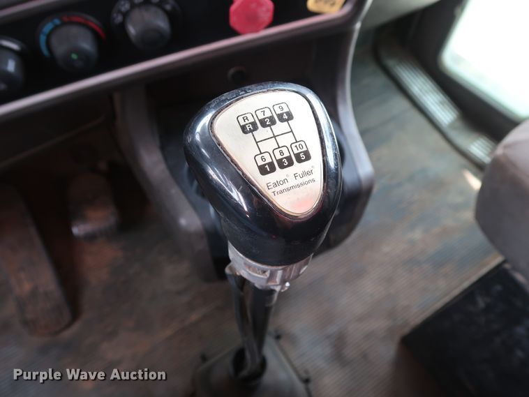 image for item DG3328 2007 Kenworth T800 dump truck