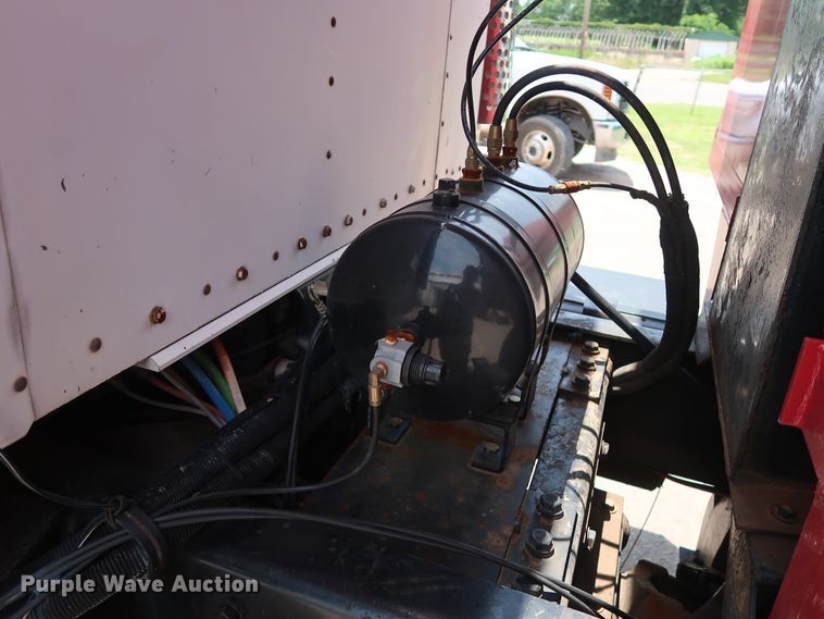 image for item DG3328 2007 Kenworth T800 dump truck