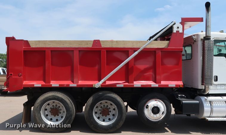 image for item DG3328 2007 Kenworth T800 dump truck