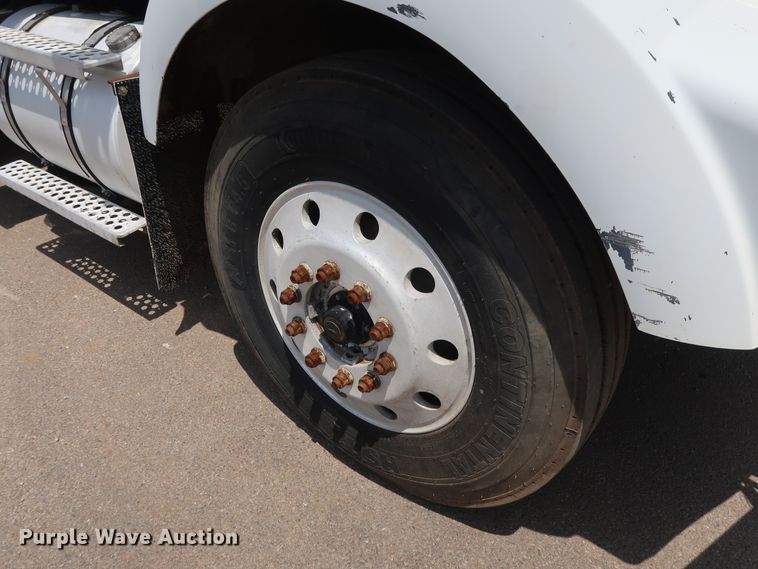 image for item DG3328 2007 Kenworth T800 dump truck