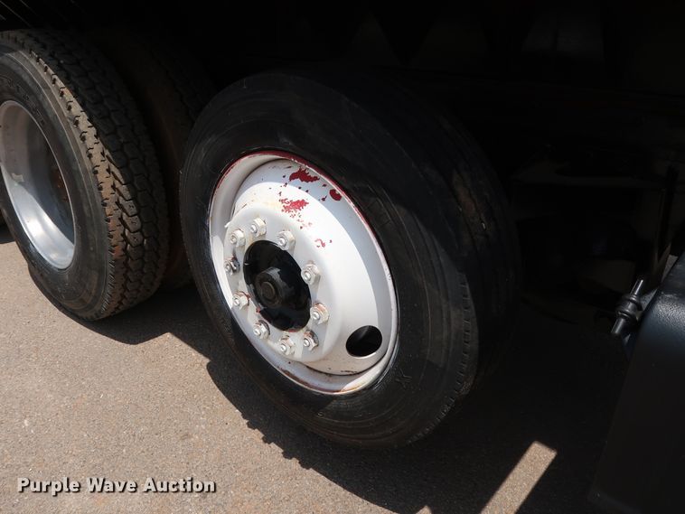 image for item DG3328 2007 Kenworth T800 dump truck