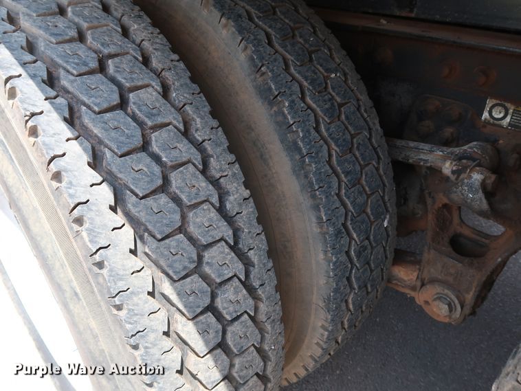 image for item DG3328 2007 Kenworth T800 dump truck