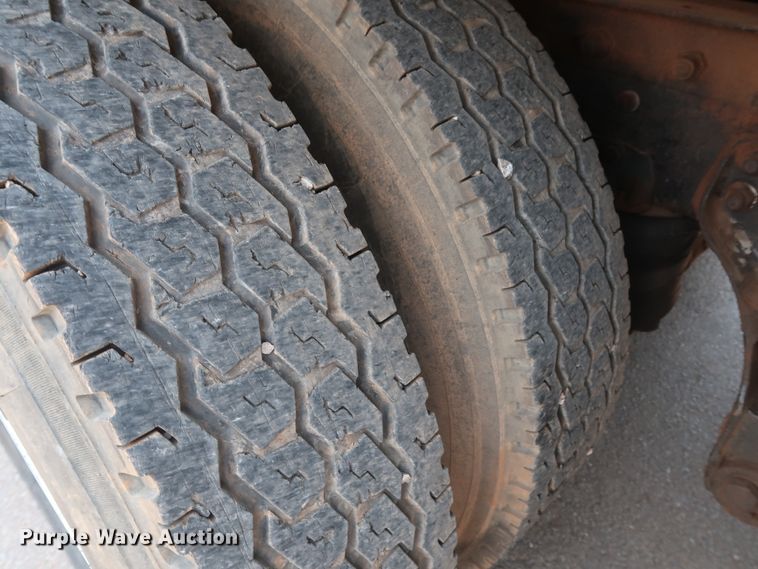 image for item DG3328 2007 Kenworth T800 dump truck