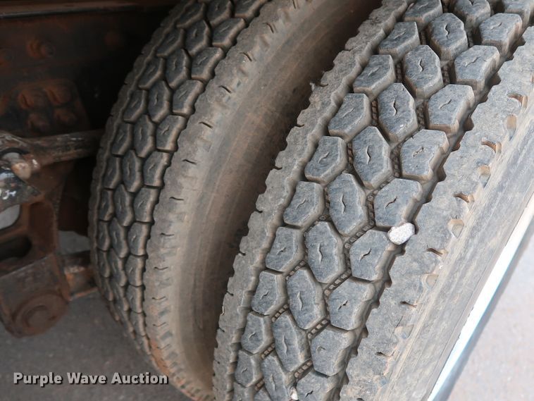 image for item DG3328 2007 Kenworth T800 dump truck