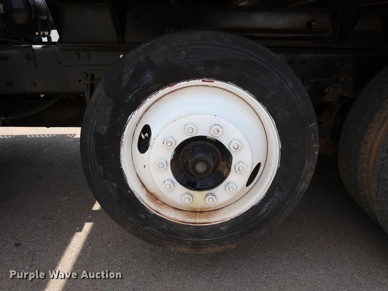 image for item DG3328 2007 Kenworth T800 dump truck