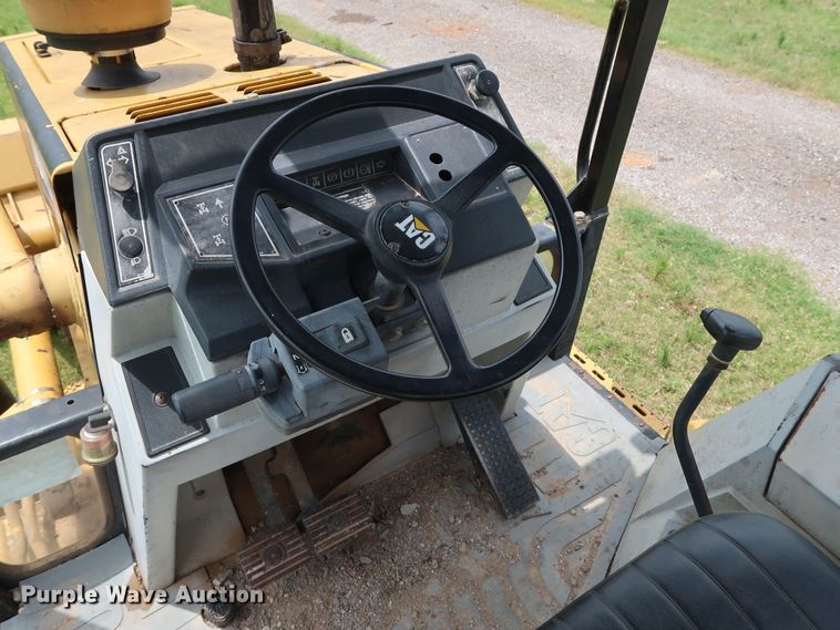 image for item DG3493 1995 Caterpillar 446B backhoe
