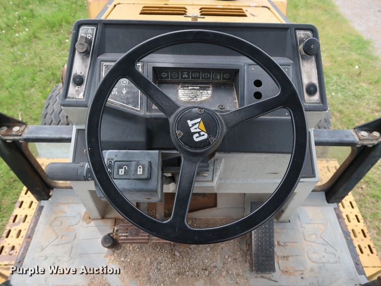 image for item DG3493 1995 Caterpillar 446B backhoe
