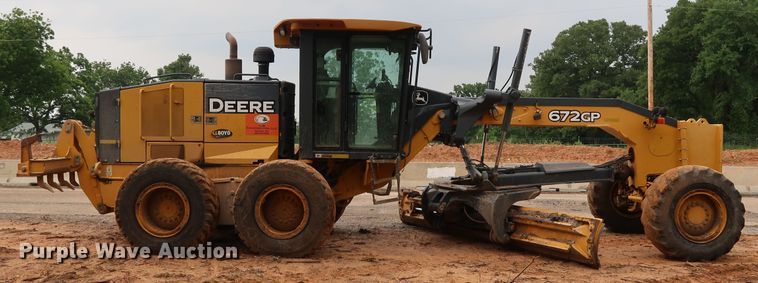 image for item DG3494 2011 John Deere 672GP motor grader