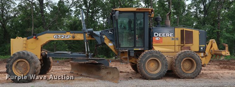 image for item DG3494 2011 John Deere 672GP motor grader