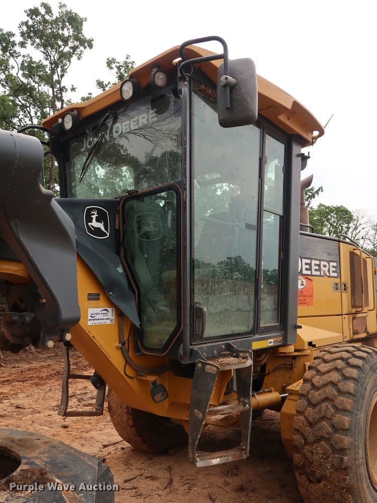 image for item DG3494 2011 John Deere 672GP motor grader