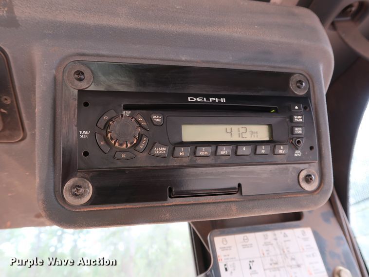 image for item DG3494 2011 John Deere 672GP motor grader