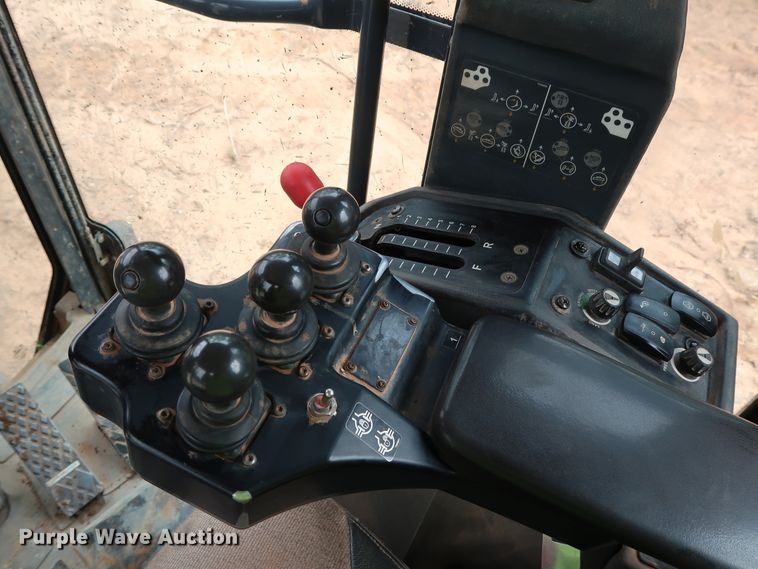 image for item DG3494 2011 John Deere 672GP motor grader