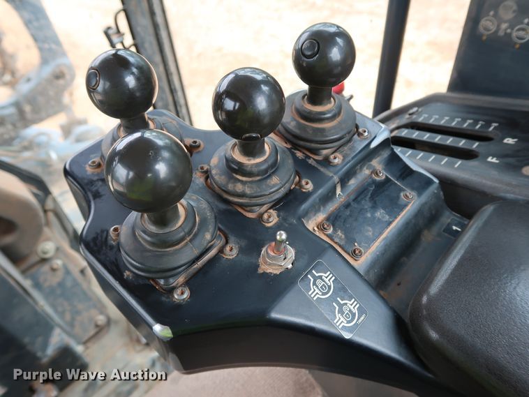 image for item DG3494 2011 John Deere 672GP motor grader