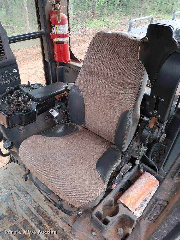 image for item DG3494 2011 John Deere 672GP motor grader