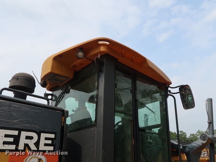 image for item DG3494 2011 John Deere 672GP motor grader