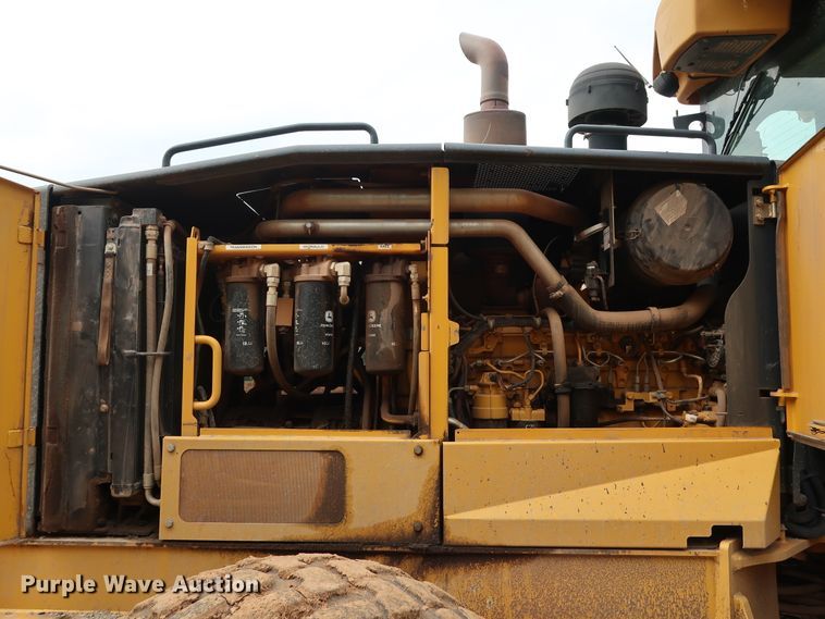 image for item DG3494 2011 John Deere 672GP motor grader