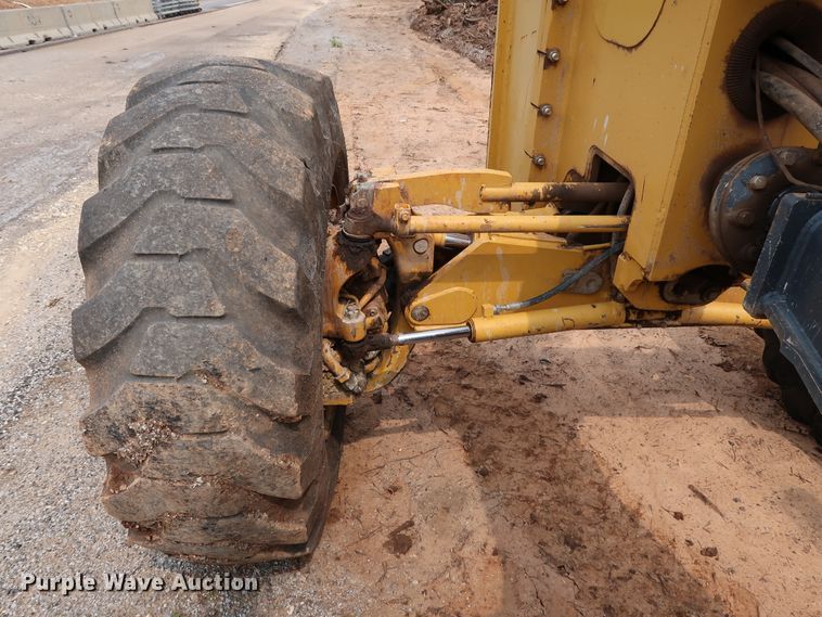 image for item DG3494 2011 John Deere 672GP motor grader